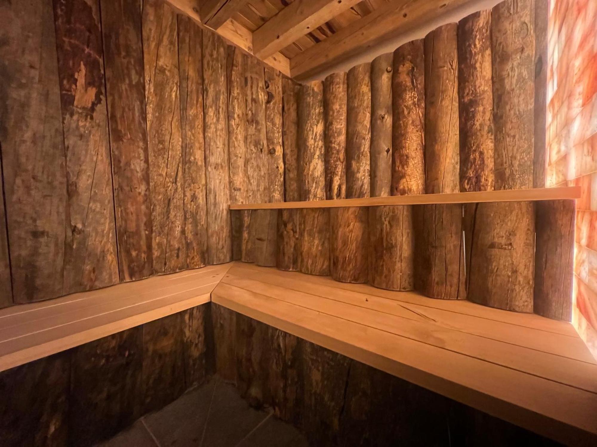 Gite Roche Des Ducs Avec Piscine Toute L'Annee, Spa, Sauna, Hammam Rochesson Esterno foto