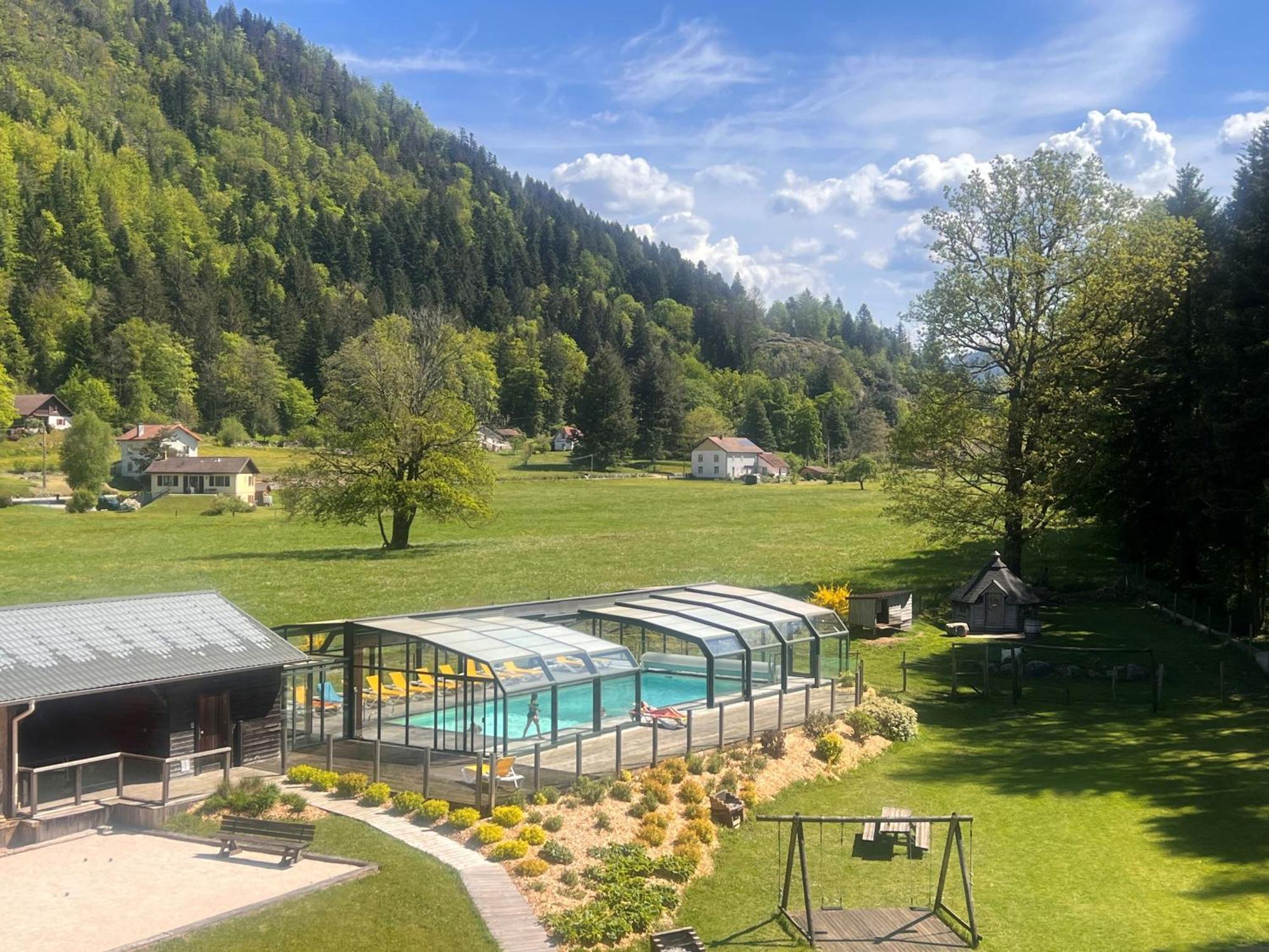 Gite Roche Des Ducs Avec Piscine Toute L'Annee, Spa, Sauna, Hammam Rochesson Esterno foto